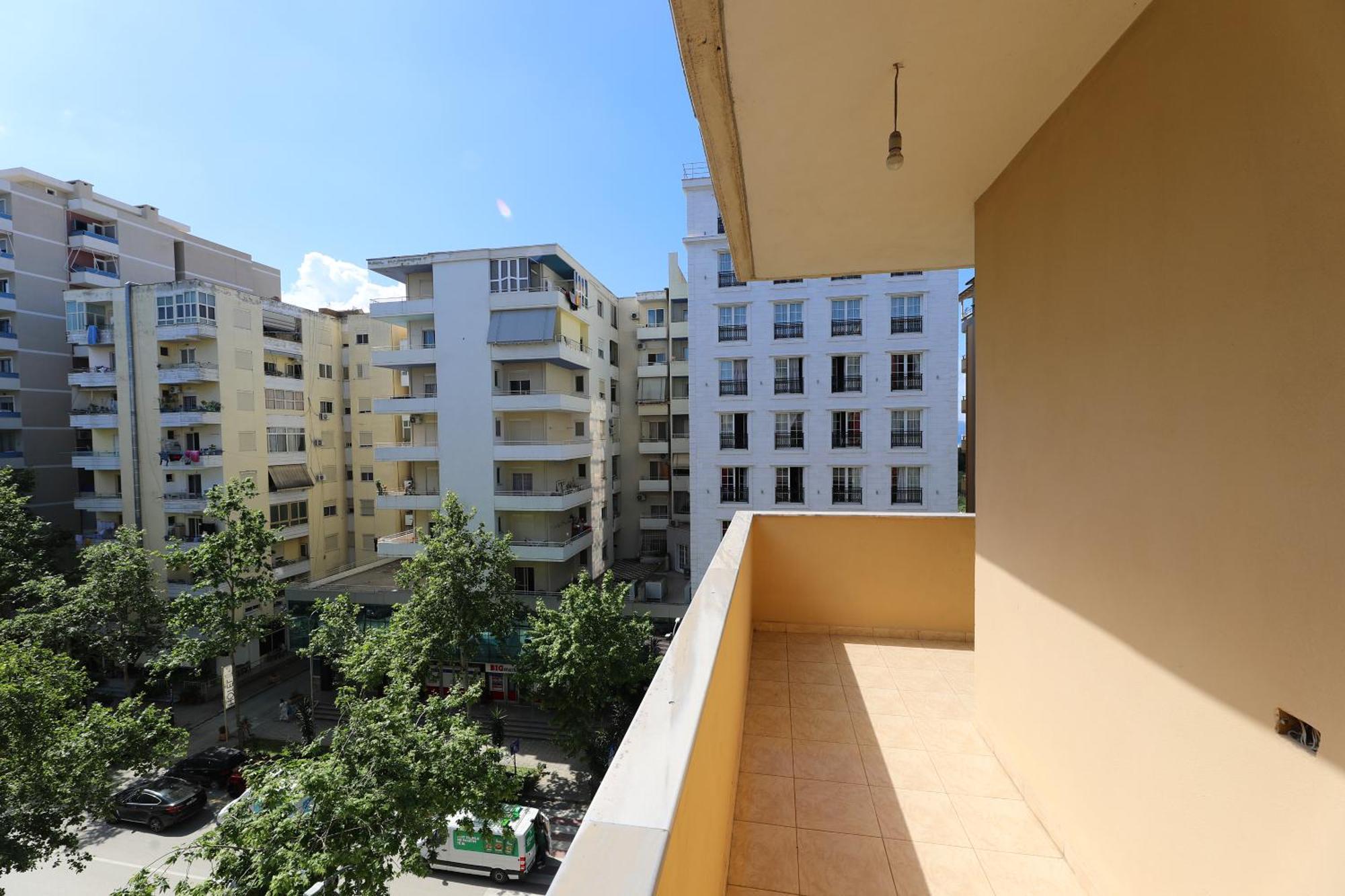 Sunny Side Apartments Vlorë Εξωτερικό φωτογραφία