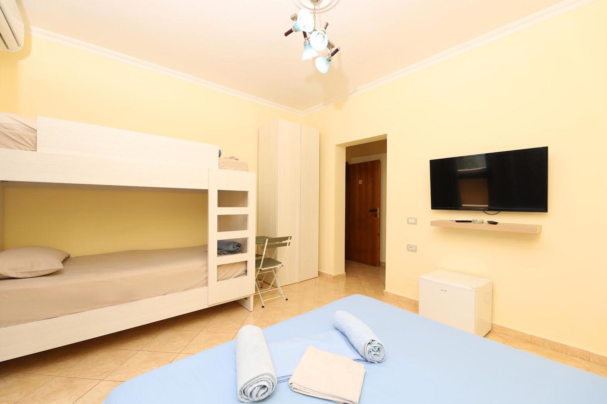Sunny Side Apartments Vlorë Εξωτερικό φωτογραφία